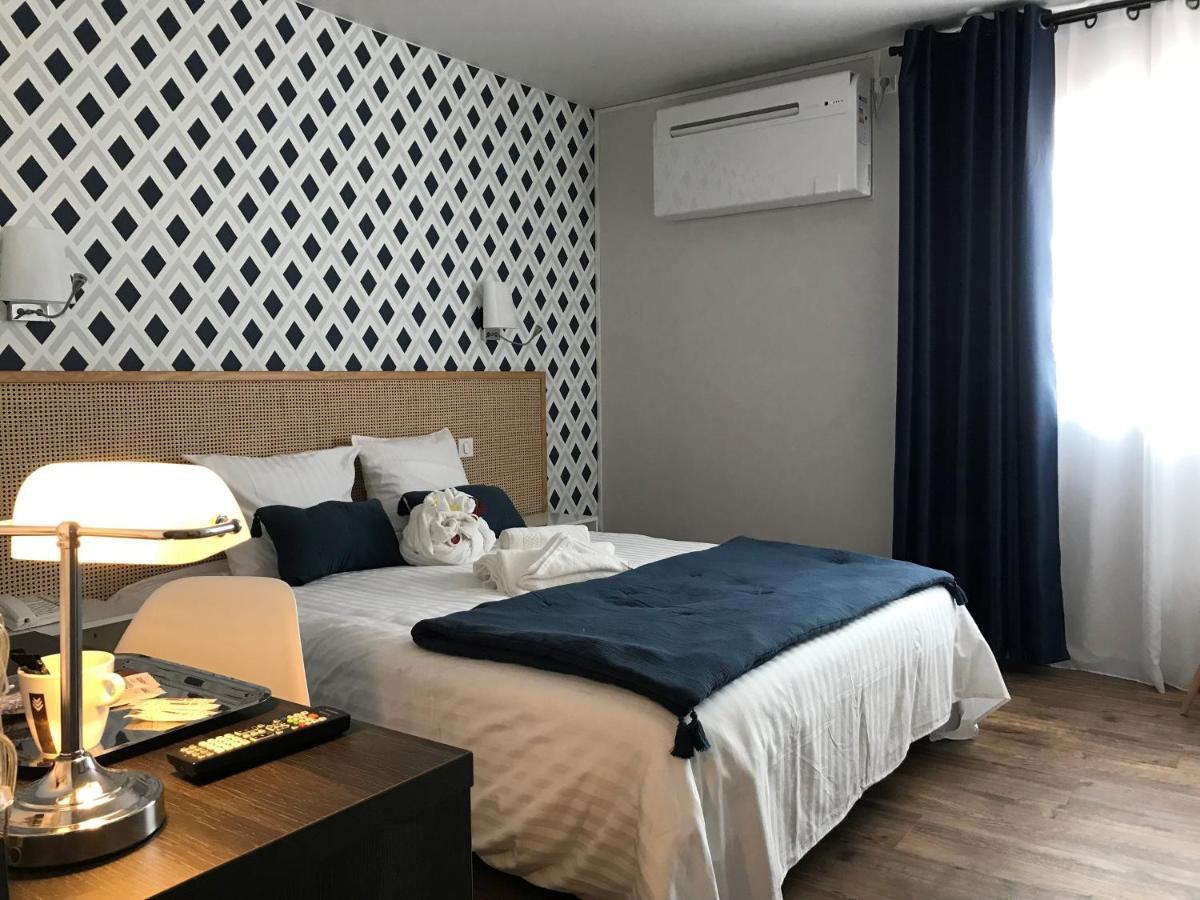Hotel Le Glacier ヴィルヌーヴ・シュル・ロット エクステリア 写真